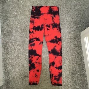 EUC lululemon wunder train 25” in tie dye carnation red black size 8